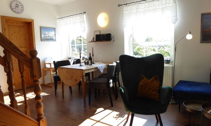 Stickenbuttel Apartment | Apartment 'On the 1st Floor' with Shared Terrace, Shared Garden and Wi-Fi