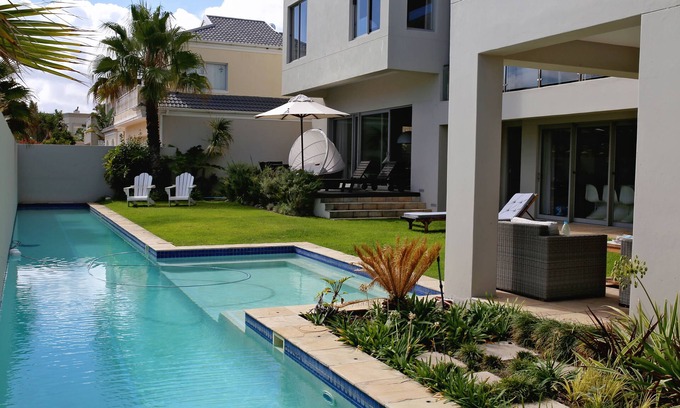 Sunset Beach Apartment | Apartment on the ground floor overlooking the pool