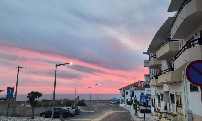 Sao Bernardino Apartment | Apartment 'Paradise By The Sea The Whale Beach' with Wi-Fi and Air Conditioning