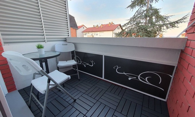 Nasice Apartment | Apartment Pallaton - One Bedroom Apartment with Balcony