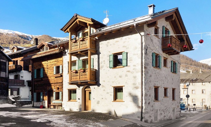 San Rocco Apartment | Apartment "Petalo Rosina's Home" with Mountain View & Wi-Fi
