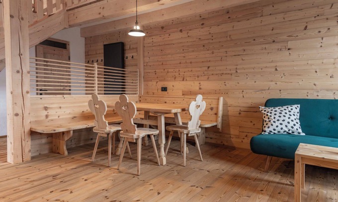 Perca Apartment | Apartment 'Peunt' with Mountain View, Shared Terrace and Wi-Fi