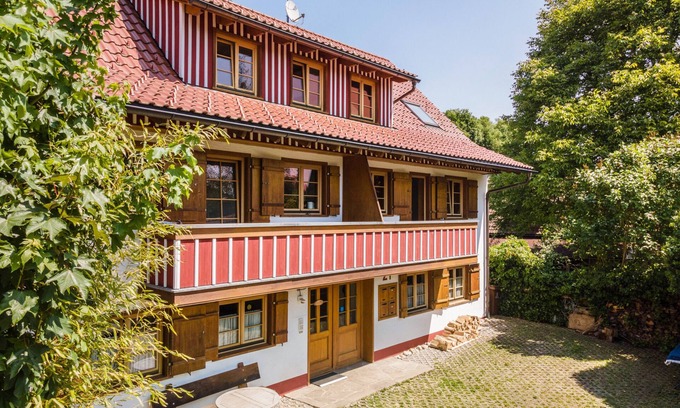 Goppertsweiler Apartment | Apartment "Pias Nature Retreat i - Studio" with Private Terrace, Shared Garden & Wi-Fi