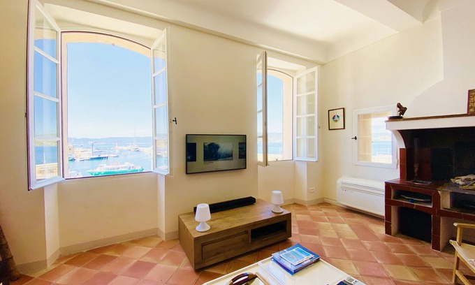Old Town Apartment | Apartment * Port Saint-Tropez Exceptional view