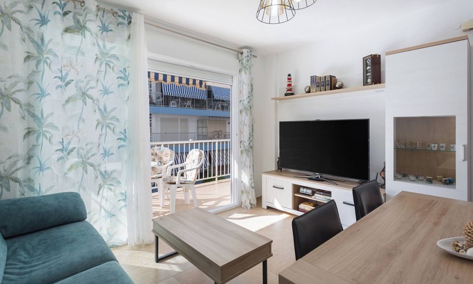 Grau i Platja Apartment | Apartment "Printania" with Private Terrace & Wi-Fi