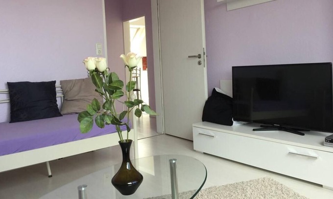 Hildesheim District Apartment | Apartment-Private Bathroom