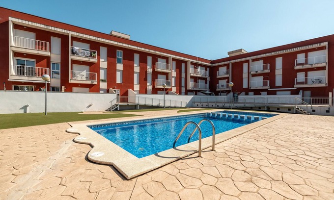 Sant Jaume d'Enveja Apartment | Apartment 'Real Dreams' with Shared Pool, Wi-Fi and Air Conditioning