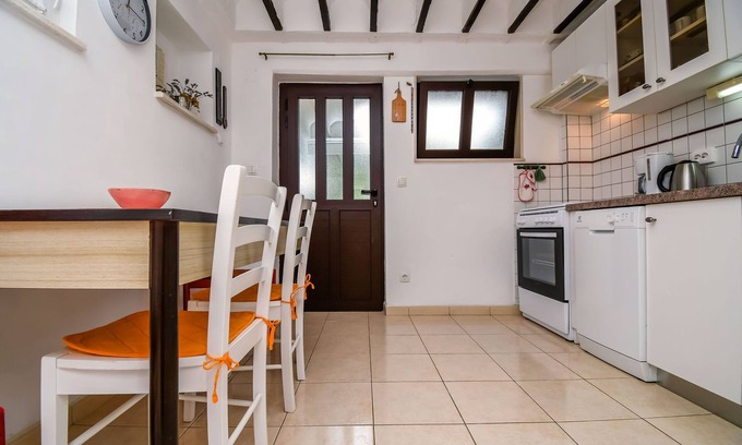 Slatine Apartment | Apartment Ribica (56381-A1) - Slatine (Ciovo)