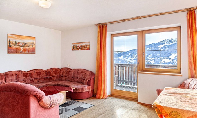 Gattererberg Apartment | Apartment "Rofanblick" with Mountain View, Wi-Fi & Balcony
