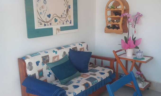 Bagheria Apartment | Apartment 'Rosalbita' with Balcony and Air Conditioning