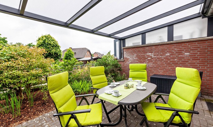 Wissel Apartment | Apartment 'Rose' with Private Terrace, Private Garden and Wi-Fi