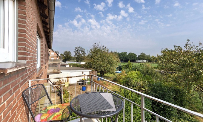 Kevelaer Apartment | Apartment 'Ruhiges Appartement Am Stadtrand' with Balcony and Wi-Fi