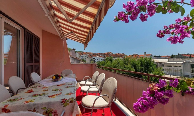 Istok Apartment | Apartment Ruzi (11065-A1) - Makarska