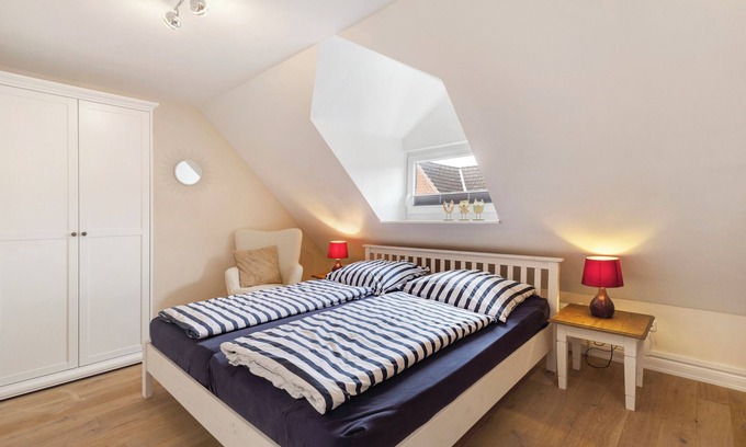 Glueckstadt Apartment | Apartment 'Sabines Ferienwohnung' with Wi-Fi