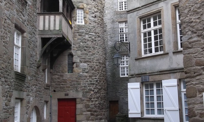 Intra Muros Apartment | Apartment Saint Malo, intra-muros, ground floor, historic district