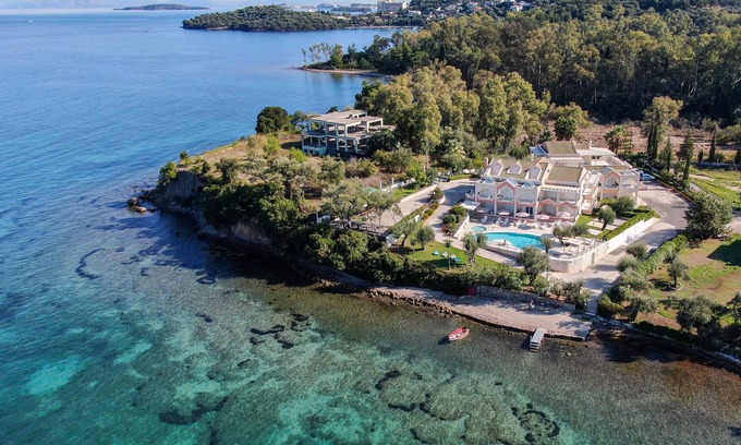 Dassia Apartment | Apartment Saint Nicholas Beach Superior One 2 with Sea View, Shared Pool & Wi-Fi