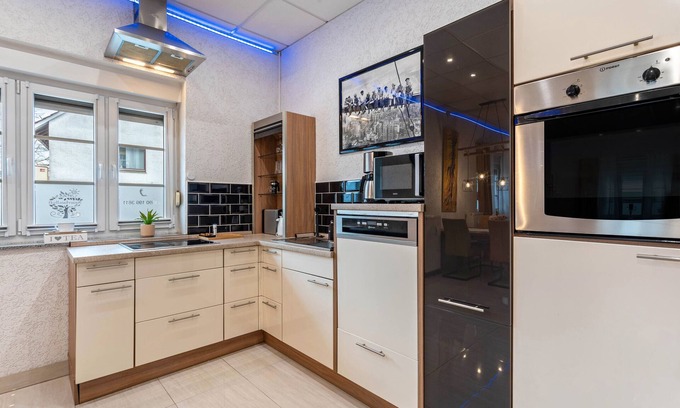 Balve Apartment | Apartment 'Sauerl and Luft' with Wi-Fi