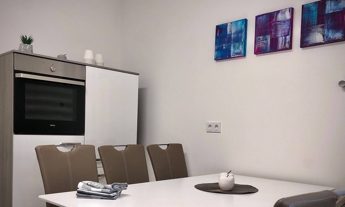 Nonnweiler Apartment | Apartment 'Schneiders 2' with Shared Terrace and Wi-Fi