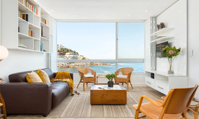 Bantry Bay Apartment | Apartment Seacliff - Two Bedroom Apartment, Sleeps 4