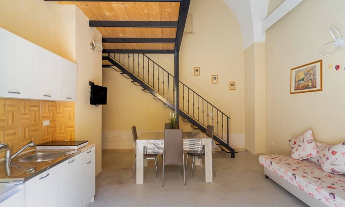 Alezio Apartment | Apartment 'Simone' with Wi-Fi and Air Conditioning