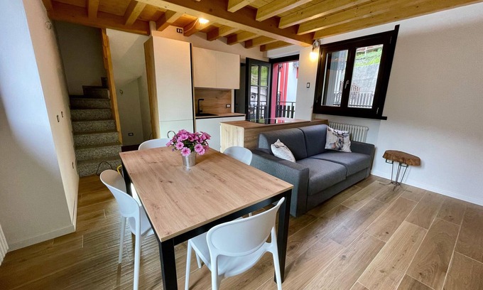 Caspoggio Apartment | Apartment 'Sogno' with Mountain View, Balcony and Wi-Fi