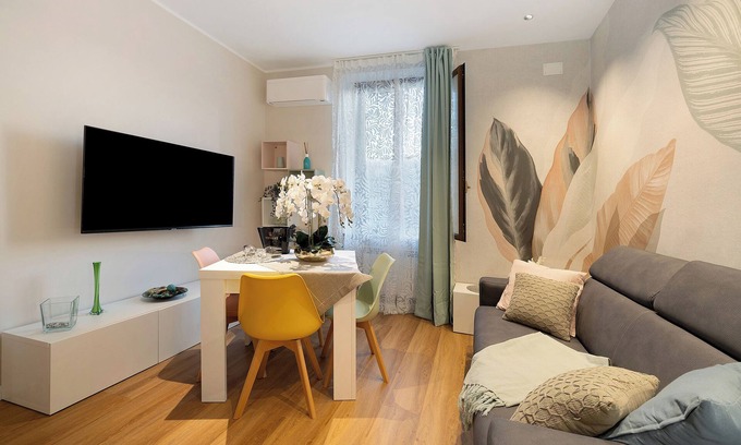 Vado Ligure Apartment | Apartment 'Soleluna' with Wi-Fi and Air Conditioning