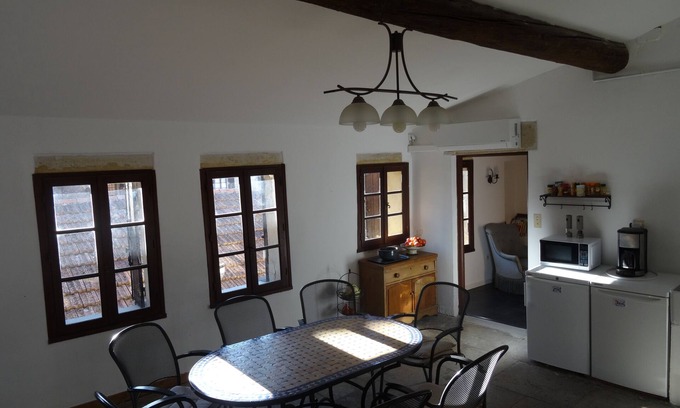 Sommieres Apartment | Apartment Sommières historic center