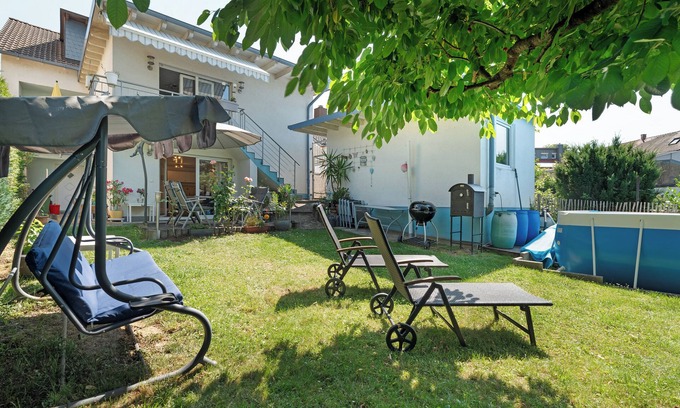 Pfinztal Apartment | Apartment 'Sonnenschein' with Shared Pool, Private Terrace and Wi-Fi