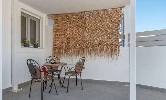 Astypalaia Apartment | Apartment 'Stampalia Luxury No 2' with Sea View, Wi-Fi and Air Conditioning