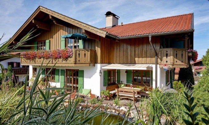 Bad Kohlgrub Apartment | Apartment Steigrain - Guesthouse Alpenglüh'n