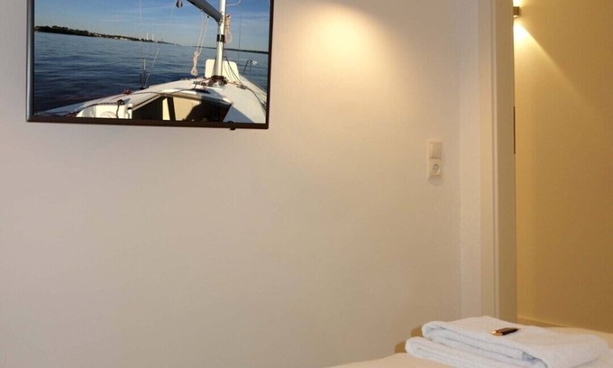 Ottensen Apartment | "Apartment STEUERBORD" over 2 levels in URBAN STAY Hamburg