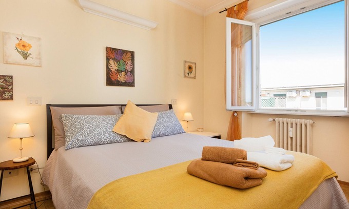 Quartiere XI Portuense Apartment | Apartment 'Sunflower' with Wi-Fi