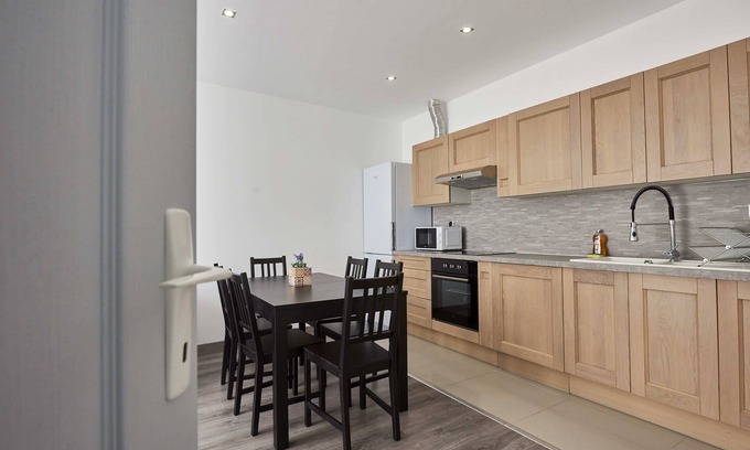 Le Pin Apartment | Apartment T3 DRC in Peace 1 TO 6 SLEEPING