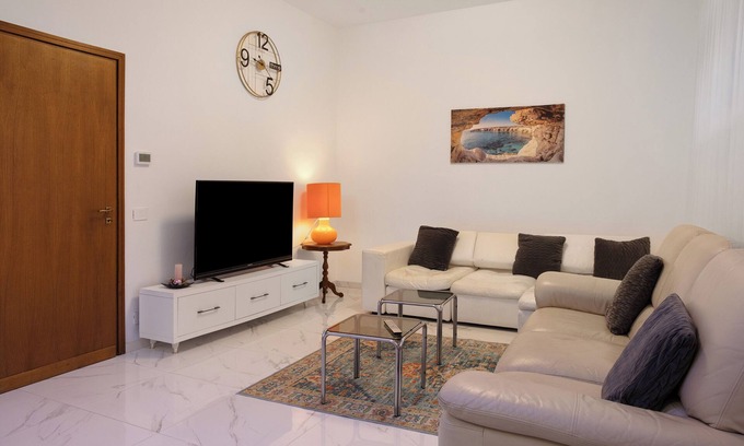 Valtellina Apartment | Apartment 'Tranquillità' with Mountain View