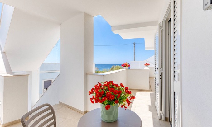 Torre San Giovanni Apartment | Apartment 'Unit 1' with Air Conditioning