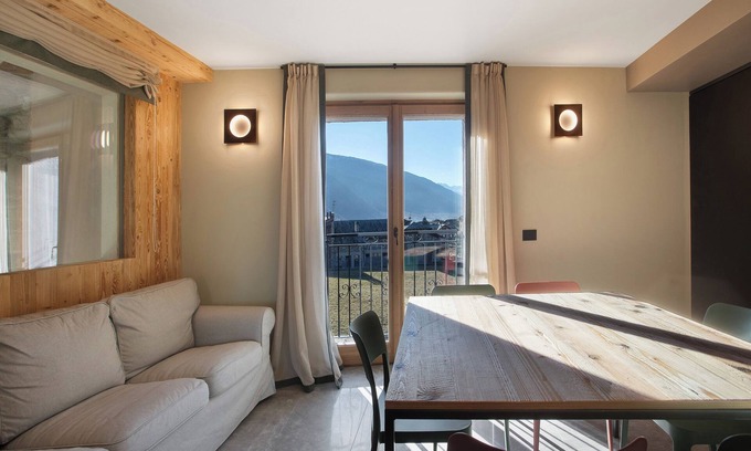Mazzo di Valtellina Apartment | Apartment 'Viez' with Mountain View, Balcony and Wi-Fi