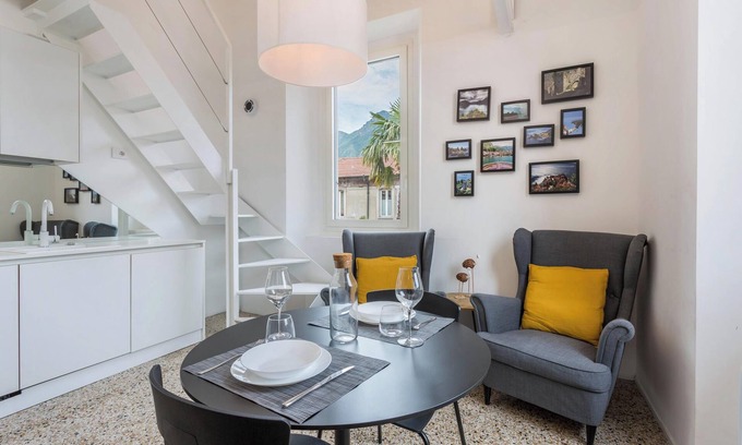 Lecco Apartment | Apartment "Varenna amorevole dimora in Lecco" with Air Conditioning