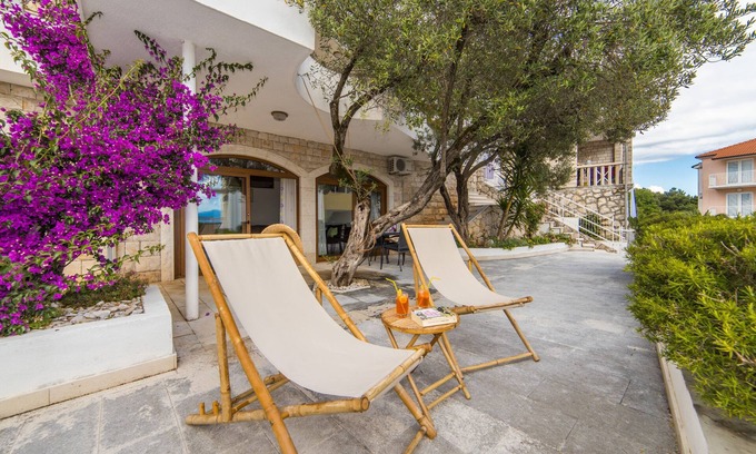 Blato Apartment | Apartment very close to the beach