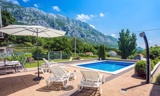 Gata Apartment | Apartment Villa Antony private heated pool, gym, quiet- mountain environment
