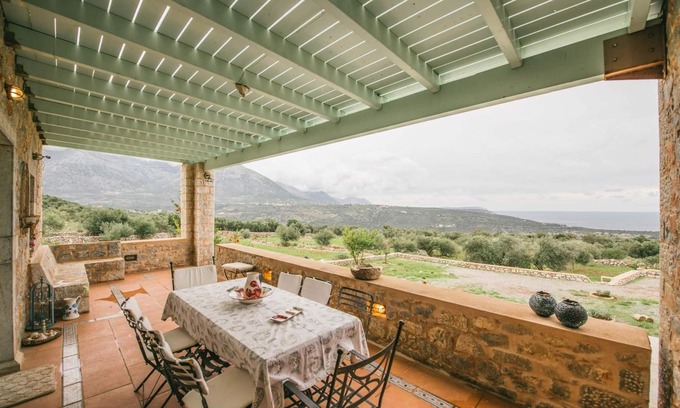 Omales Villa | Apartment 'Villa Dimitra - Mani' with Sea View, Wi-Fi and Air Conditioning