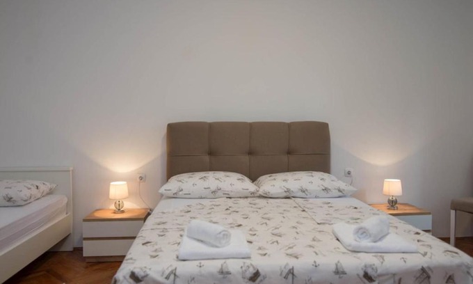 Veli Losinj Apartment | Apartment Villa Garina II