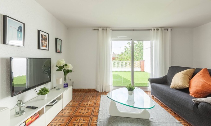 Rubi Apartment | Apartment Villa Mercedes with Terrace, Balcony & Wi-Fi