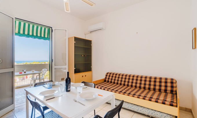Baia Verde Apartment | Apartment 'Vista Mare' with Sea View, Private Terrace and Air Conditioning