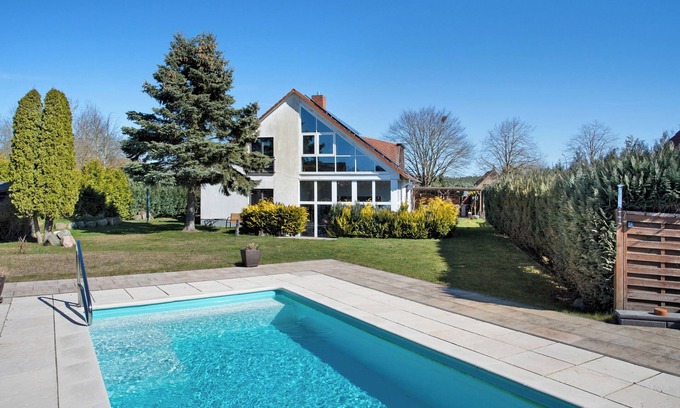 Buddenhagen Apartment | Apartment 'Waldidyll' with Shared Pool, Shared Terrace and Wi-Fi