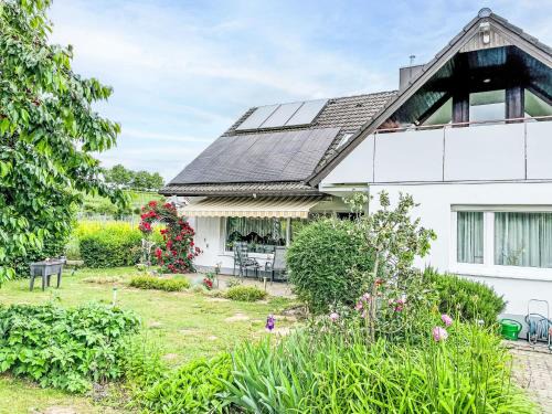 Bischoffingen Apartment | Apartment Weinbergblick by Interhome