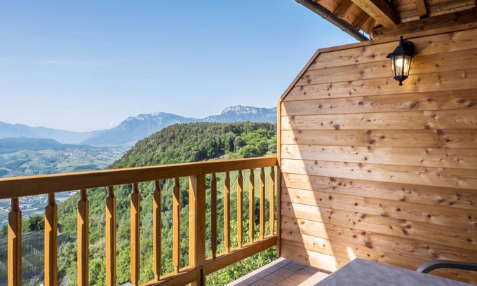 San Genesio Atesino Apartment | Apartment 'Weingartnerhof Dalia' with Mountain View, Shared Terrace and Wi-Fi