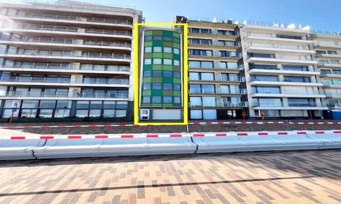 Wenduine Apartment | Apartment Wenduine with Stunning Sea View