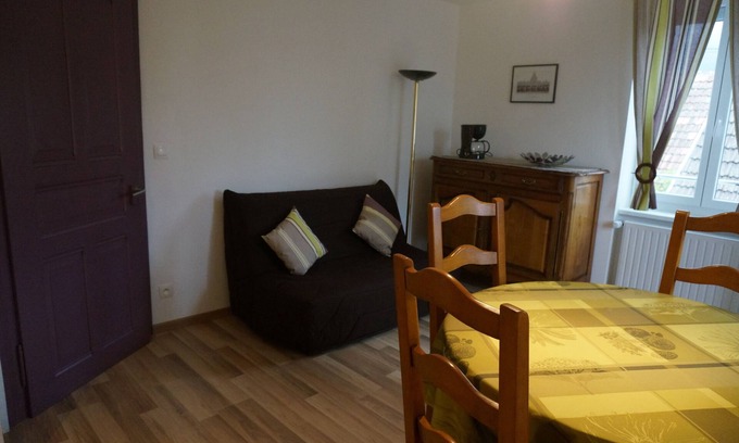 Wintzenheim Apartment | Apartment Wintzenheim center, 1st floor, sleeps 4-6,