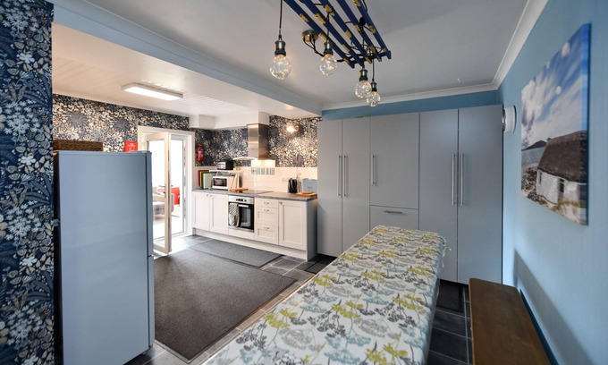 Stranraer Apartment | Apartment with 4 en -suite bedrooms, kitchen/dining room & living room