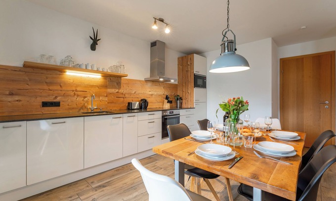 Piesendorf Apartment | Apartment with a shared sauna and a gym